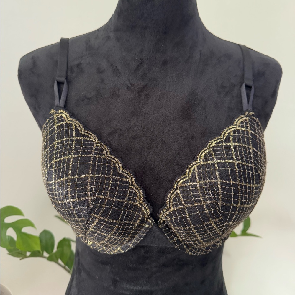 Victoria's Secret Bra Black Gold Metallic Lace Push-Up without Padding 36DDD NWT